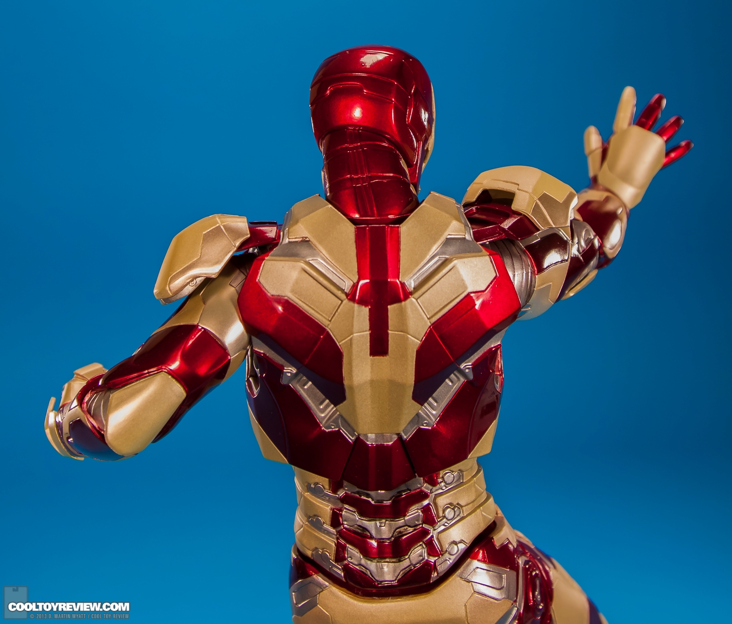Iron-Man-3-Mark-XLII-ARTFX-Statue-Kotobukiya-008.jpg