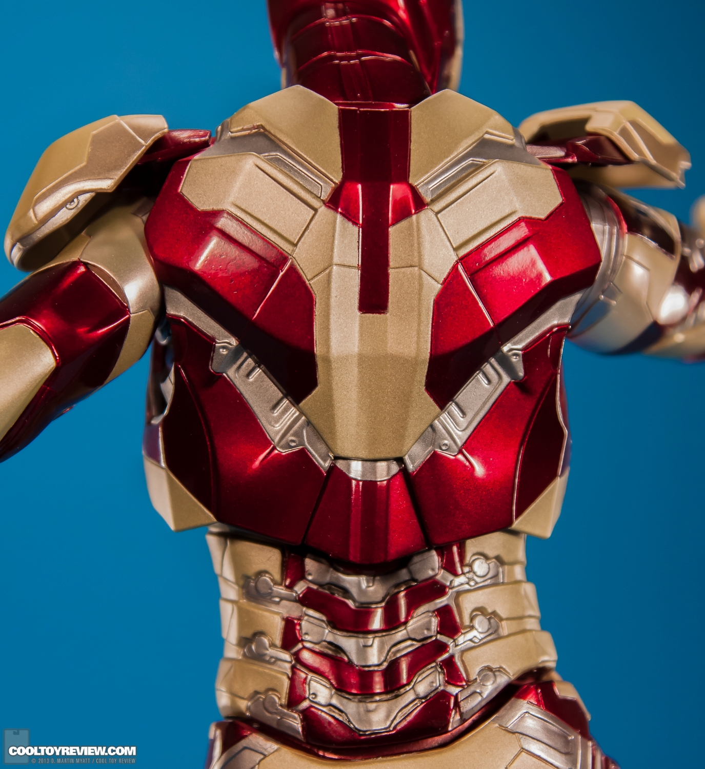 Iron-Man-3-Mark-XLII-ARTFX-Statue-Kotobukiya-011.jpg