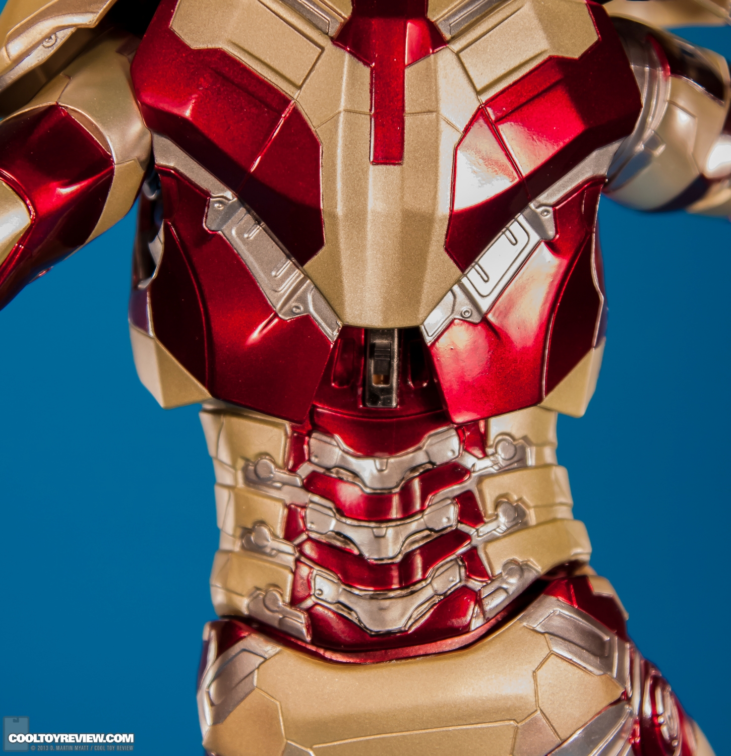 Iron-Man-3-Mark-XLII-ARTFX-Statue-Kotobukiya-012.jpg