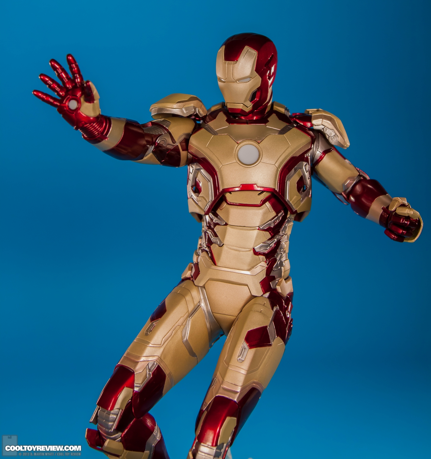 Iron-Man-3-Mark-XLII-ARTFX-Statue-Kotobukiya-013.jpg
