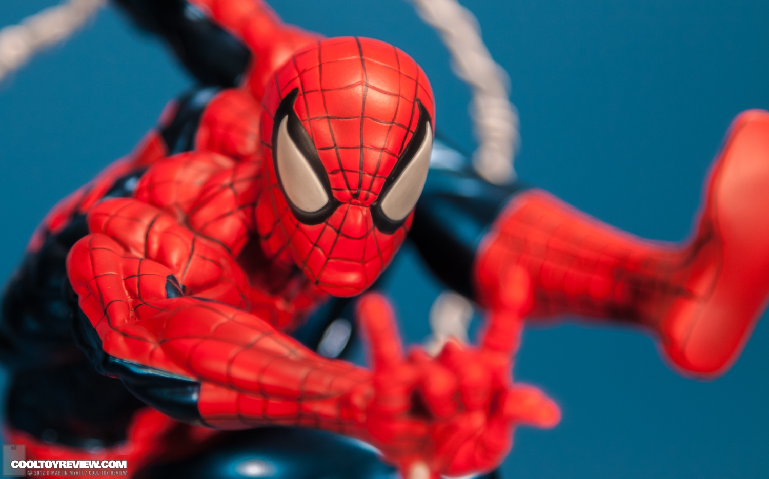 Spider-Man_Unleashed_Fine_Art_Statue_Kotobukiya-23.jpg