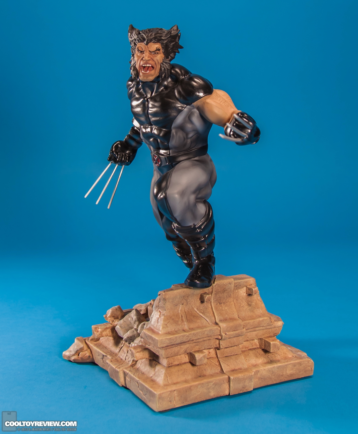 Wolverine_Uncanny_X-Force_Fine_Art_Statue_Kotobukiya-13.jpg