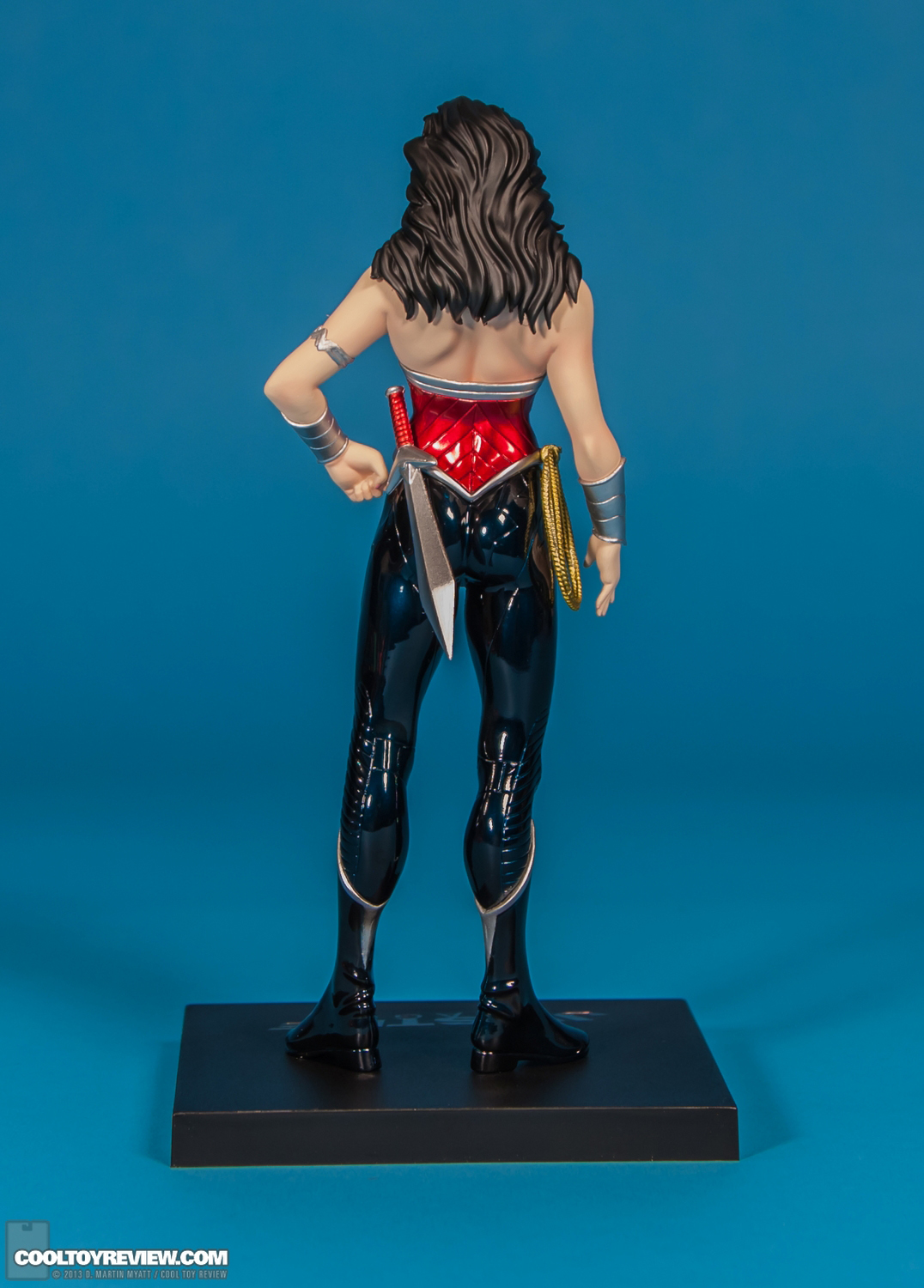 Wonder_Woman_DC_Comics_New_52_ARTFX_Statue_Kotobukiya-004.jpg