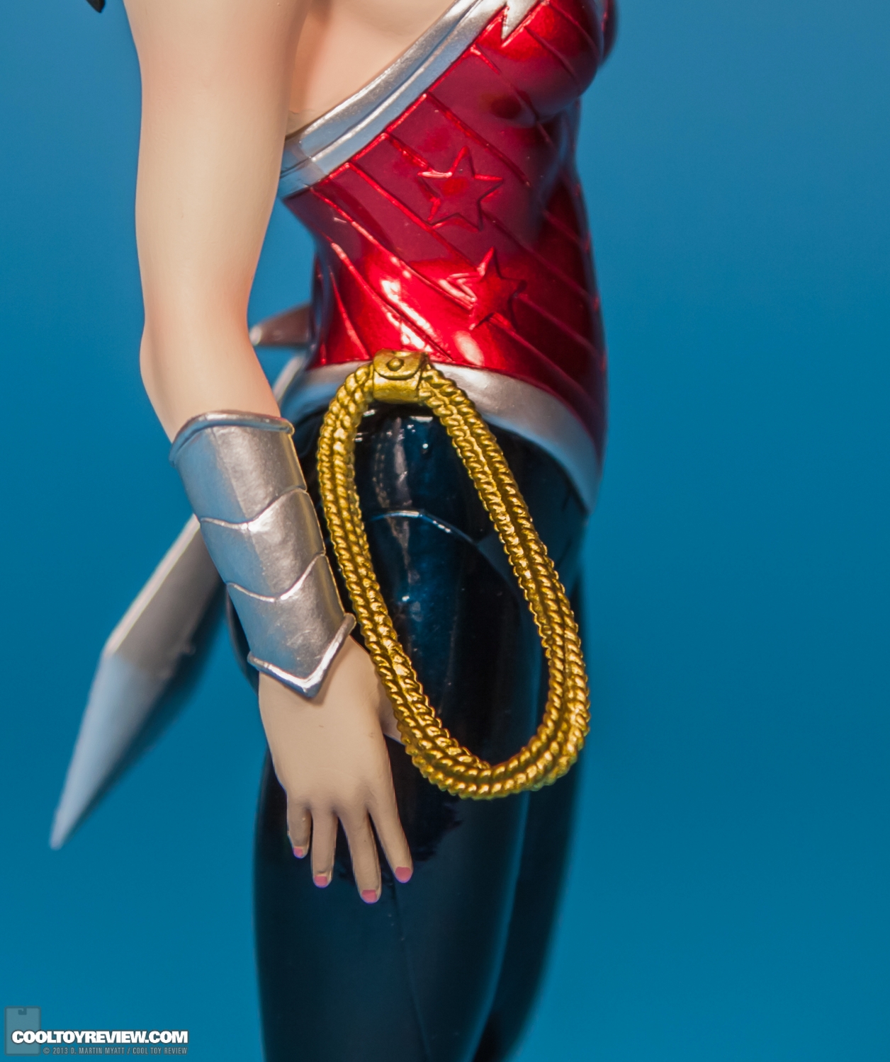 Wonder_Woman_DC_Comics_New_52_ARTFX_Statue_Kotobukiya-010.jpg