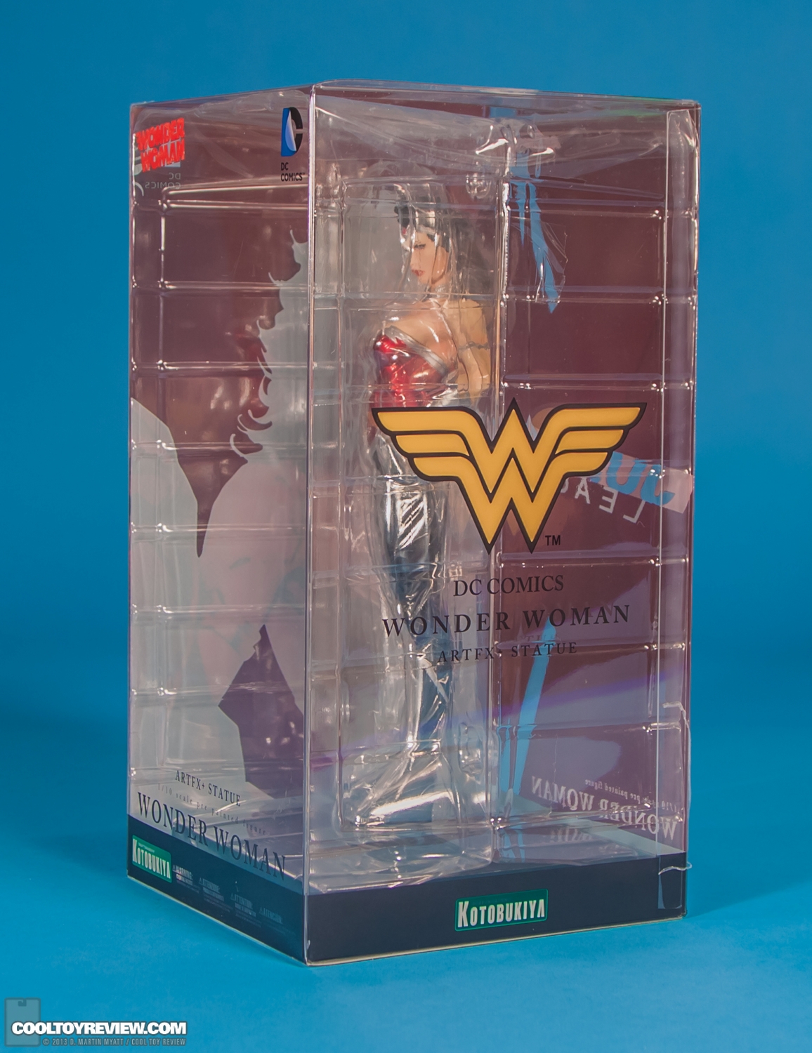 Wonder_Woman_DC_Comics_New_52_ARTFX_Statue_Kotobukiya-016.jpg