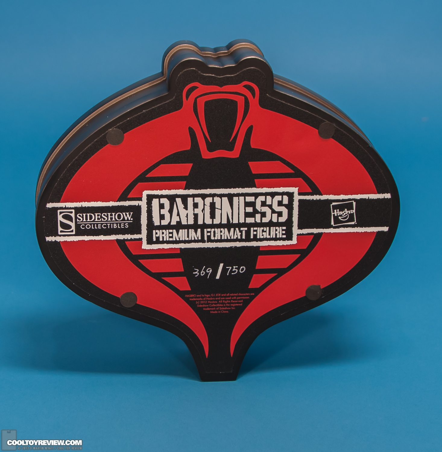Baroness_Premium_Format_Figure_Cobra_GI_Joe_Sideshow_Collectibles-15.jpg