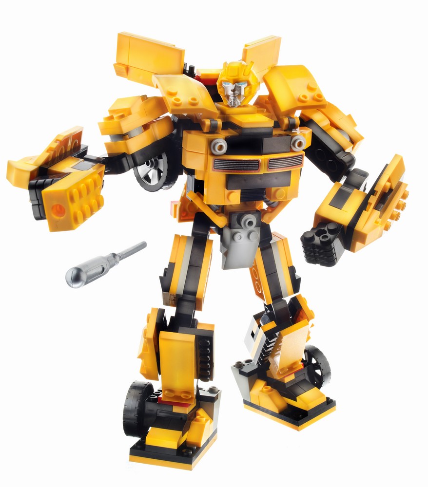 Kre-O Transformers Bumblebee (Robot).jpg
