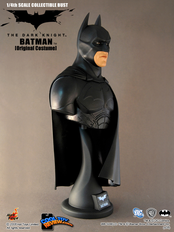 Hot Toys Collectible Bust Series - HTB04 The Dark Knight - 1/4 scale Batman bust