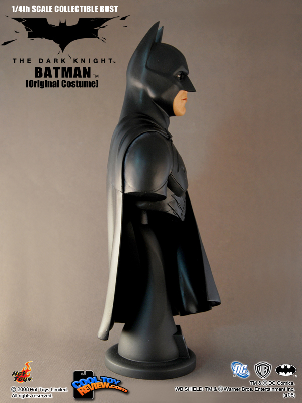 Hot Toys Collectible Bust Series - HTB04 The Dark Knight - 1/4 scale Batman bust
