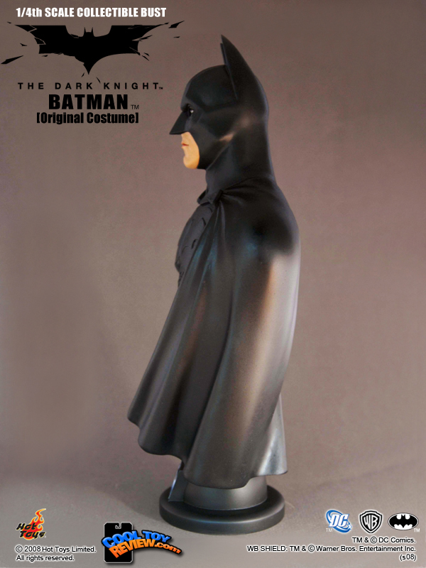 Hot Toys Collectible Bust Series - HTB04 The Dark Knight - 1/4 scale Batman bust