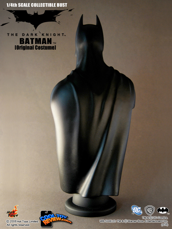 Hot Toys Collectible Bust Series - HTB04 The Dark Knight - 1/4 scale Batman bust