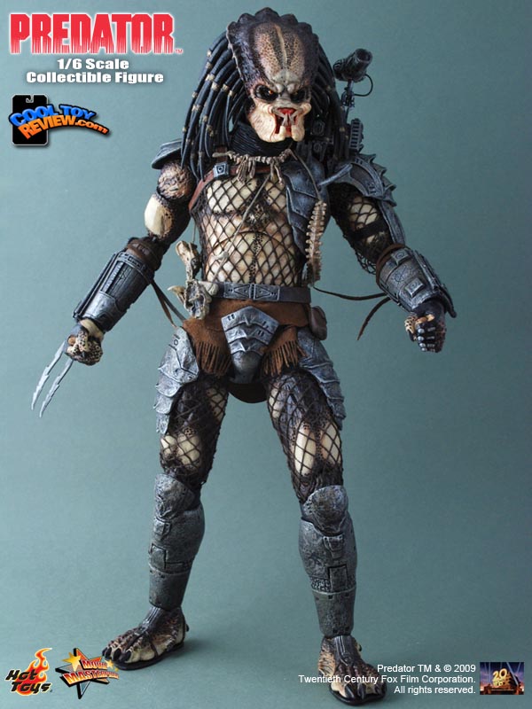 Predator 1/6th scale The original Predator  Movie Masterpiece figure by Hot Toys