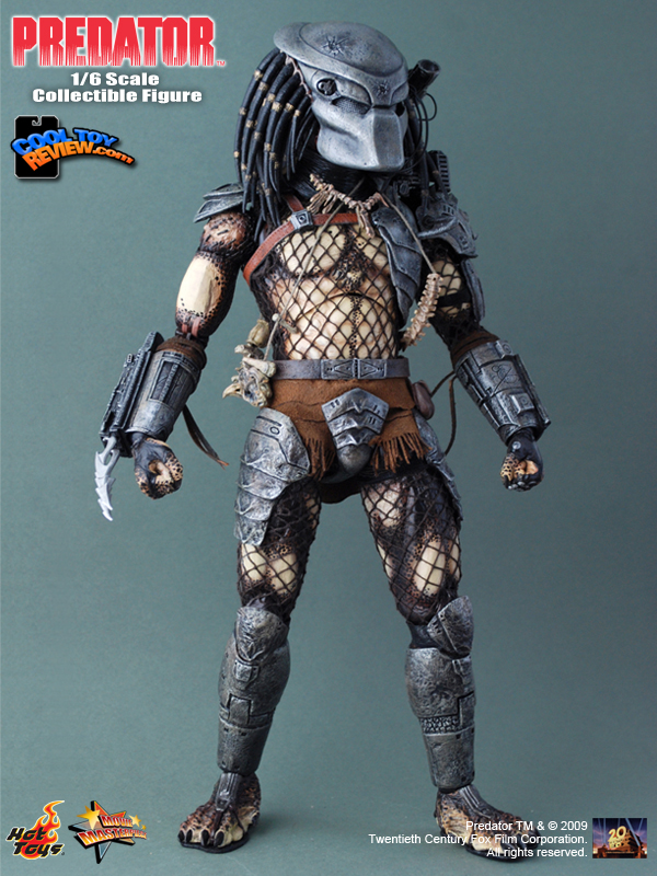 Predator 1/6th scale The original Predator  Movie Masterpiece figure by Hot Toys