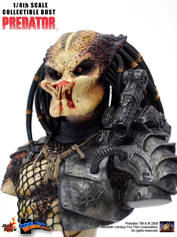 Hot Toys 1/4 scale PREDATOR collectible bust