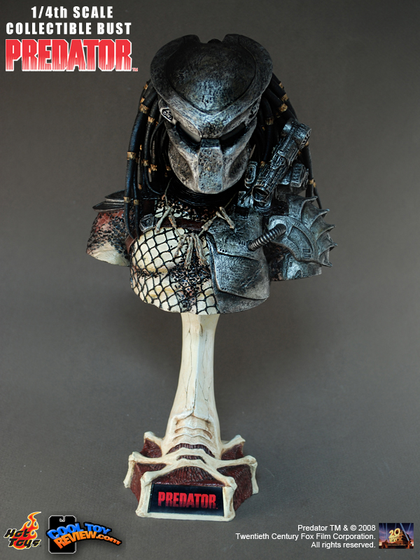 Hot Toys 1/4 scale PREDATOR collectible bust