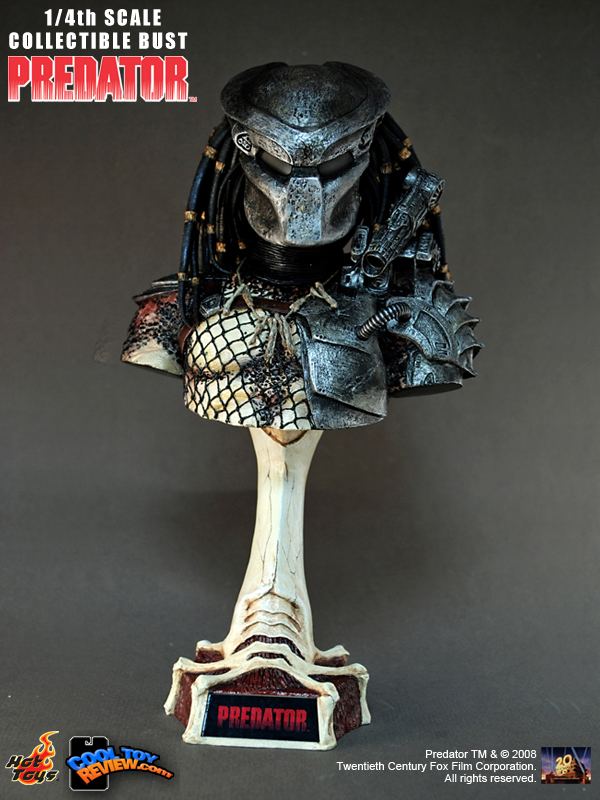 Hot Toys 1/4 scale PREDATOR collectible bust