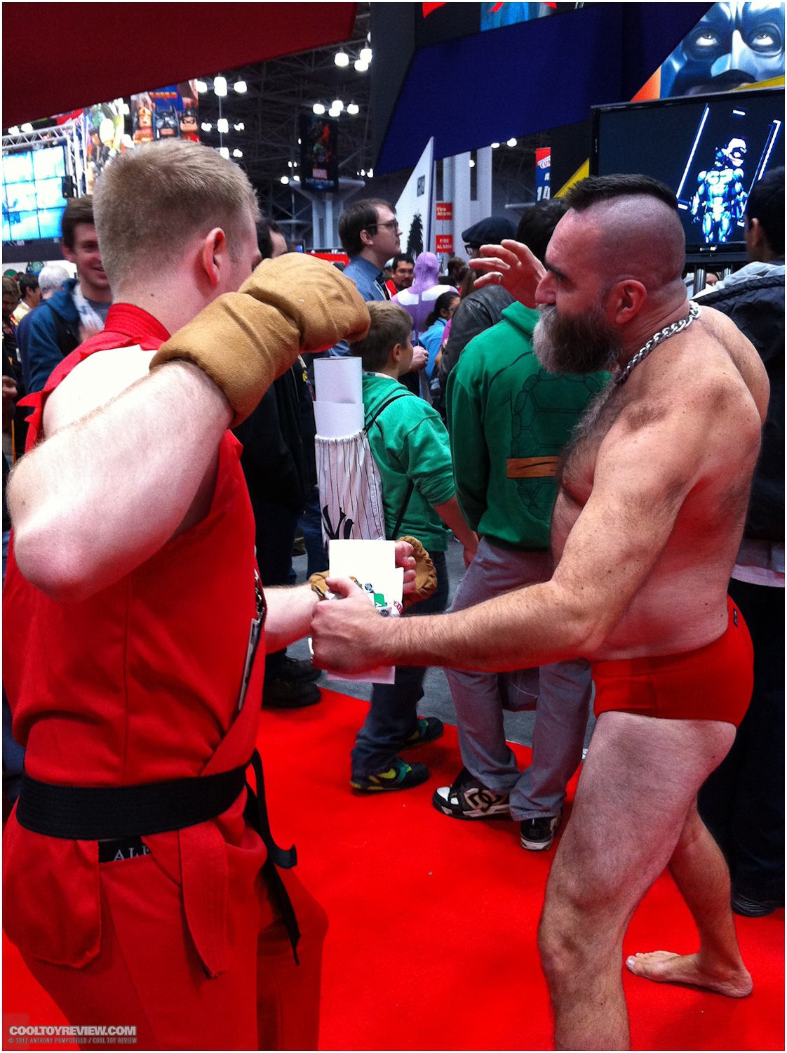 2012_NYCC_Costumes-04.jpg