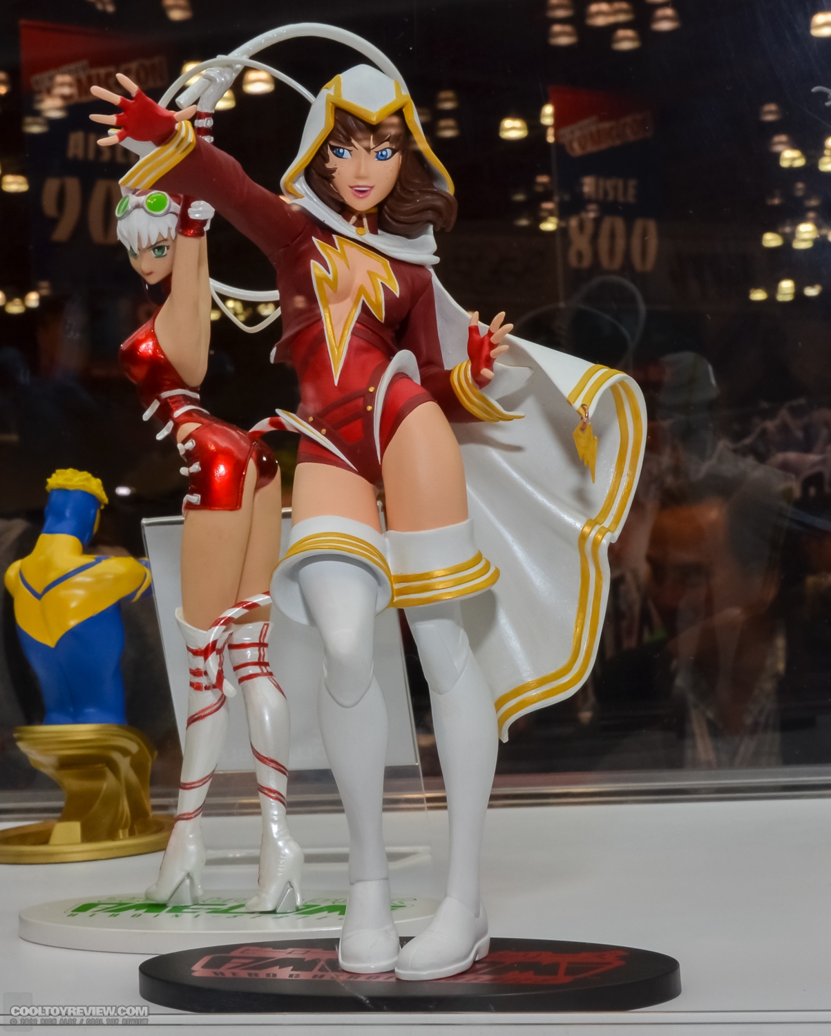 DC_Collectibles_NYCC-07.jpg