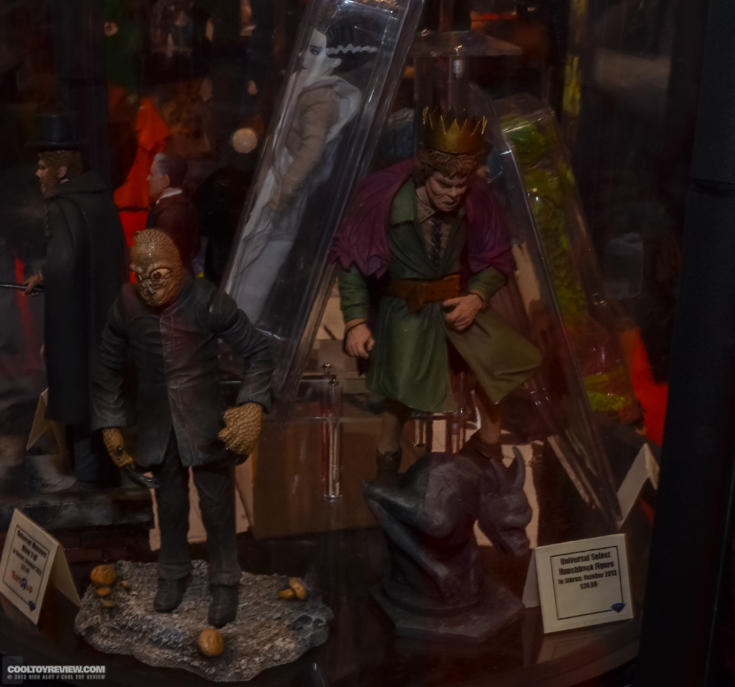 Diamond_Select_Toys_NYCC-14.jpg