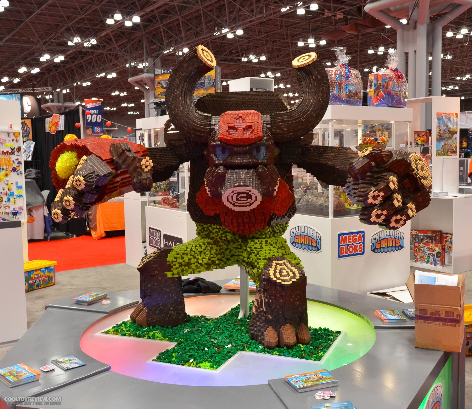 Mega_Bloks_NYCC-02.jpg