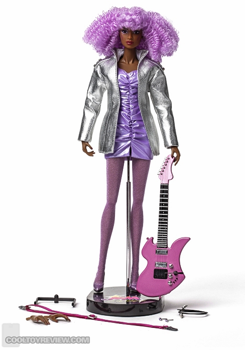 Integrity_Toys_Jem_And_The_Holograms-13.jpg