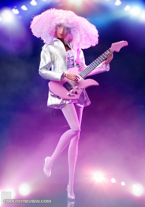 Integrity_Toys_Jem_And_The_Holograms-16.jpg
