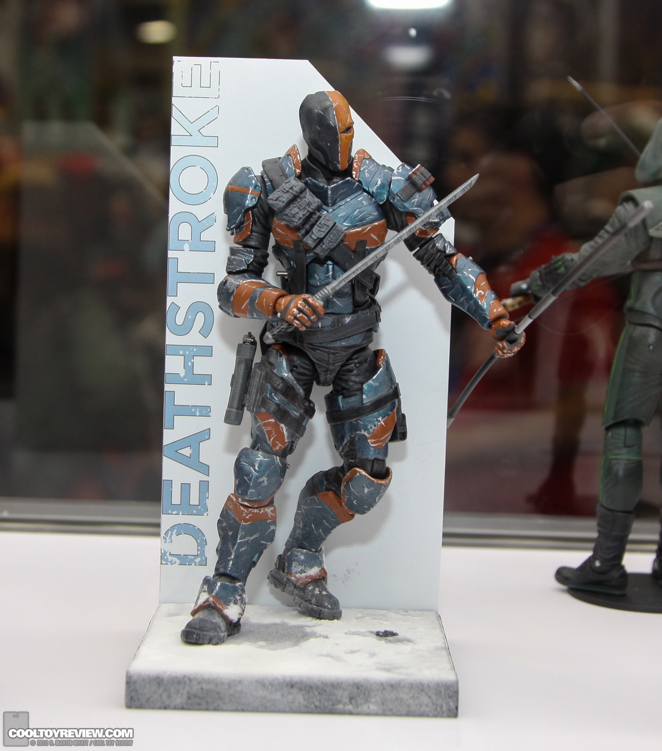 SDCC_2013_DC_Collectibles_Saturday-011.jpg