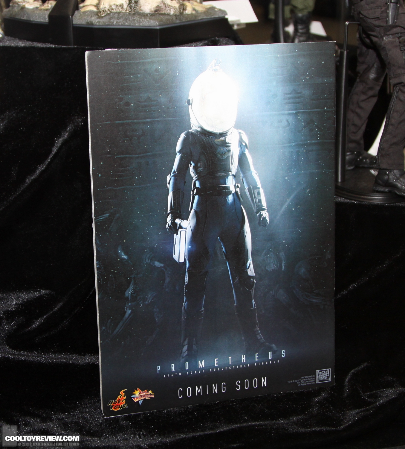 http://www.cooltoyreview.com/2013_SDCC/SDCC_2013_Hot_Toys_Saturday/SDCC_2013_Hot_Toys_Saturday-032.jpg