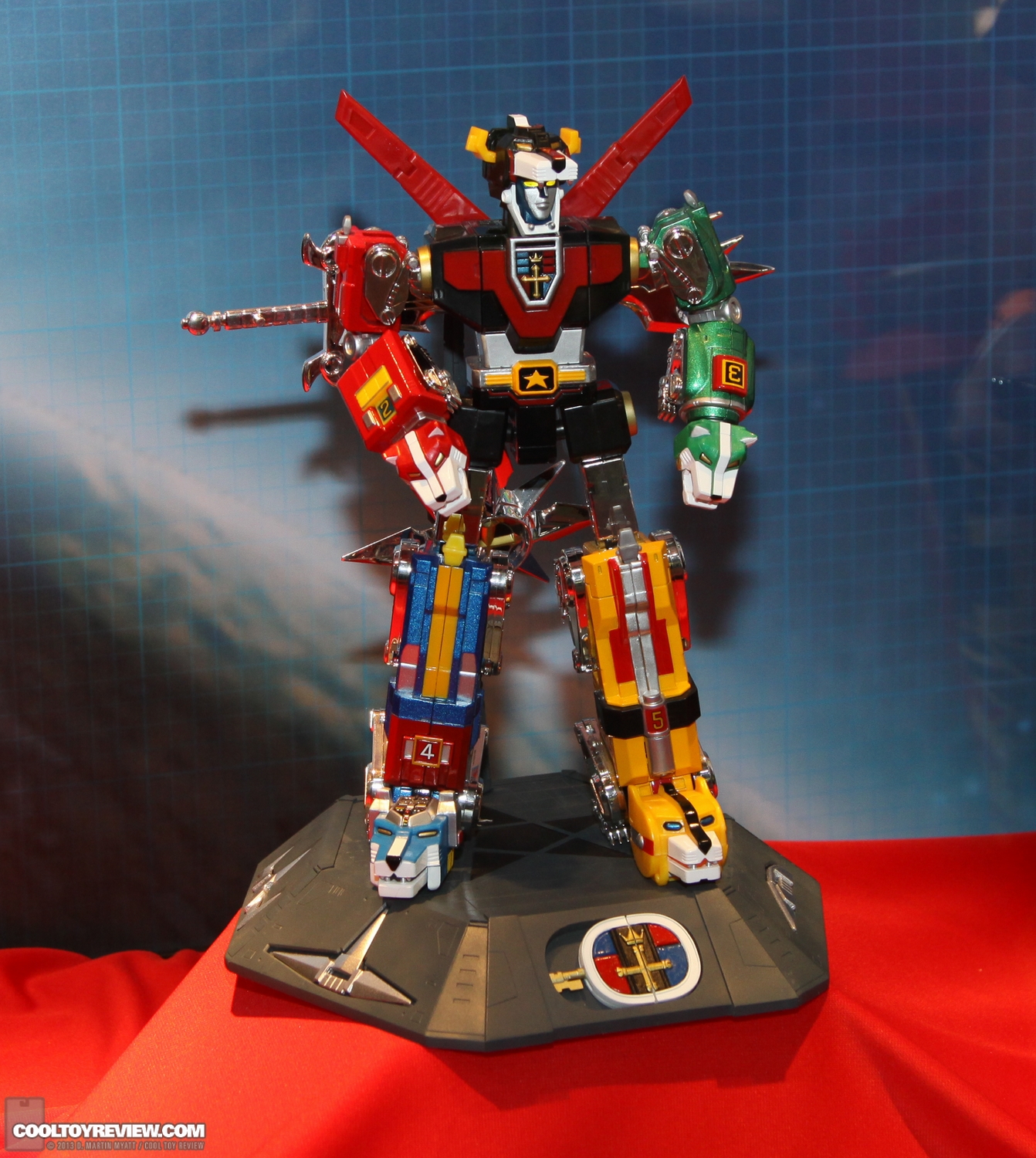 SDCC_2013_Toynami_Saturday-037.jpg