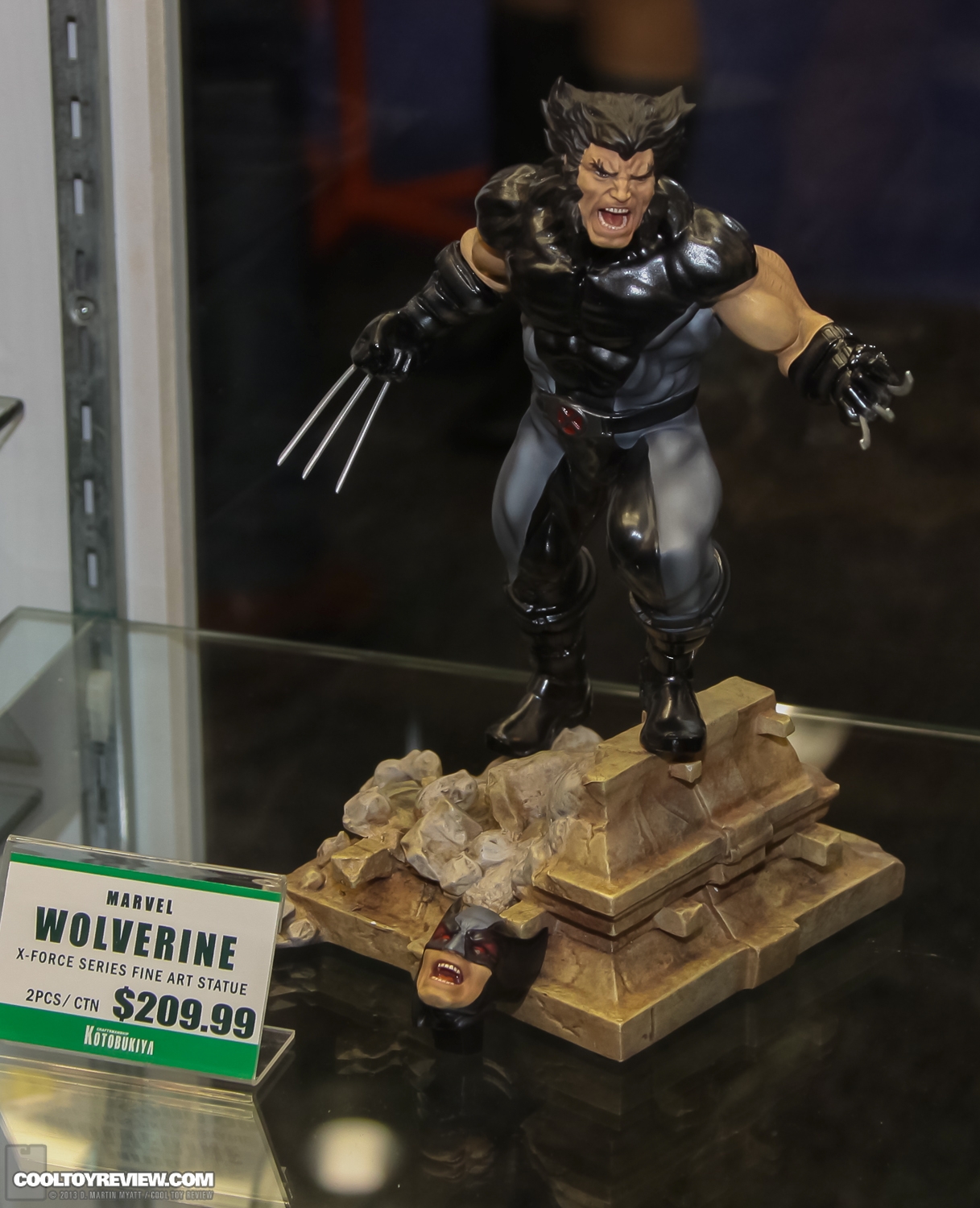 2013_International_Toy_Fair_Kotobukiya-04.jpg