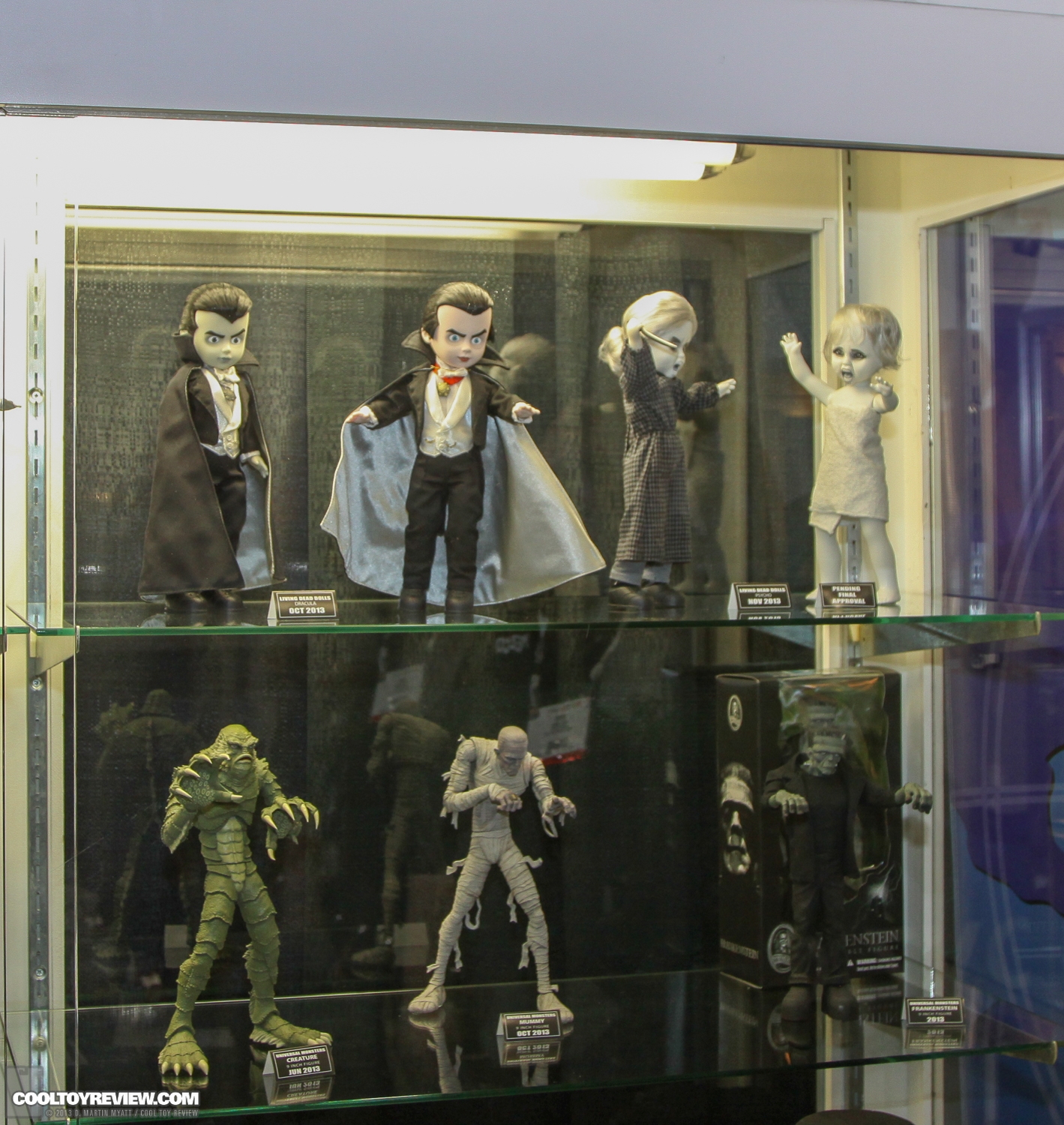 2013_International_Toy_Fair_Mezco_Toyz-02.jpg