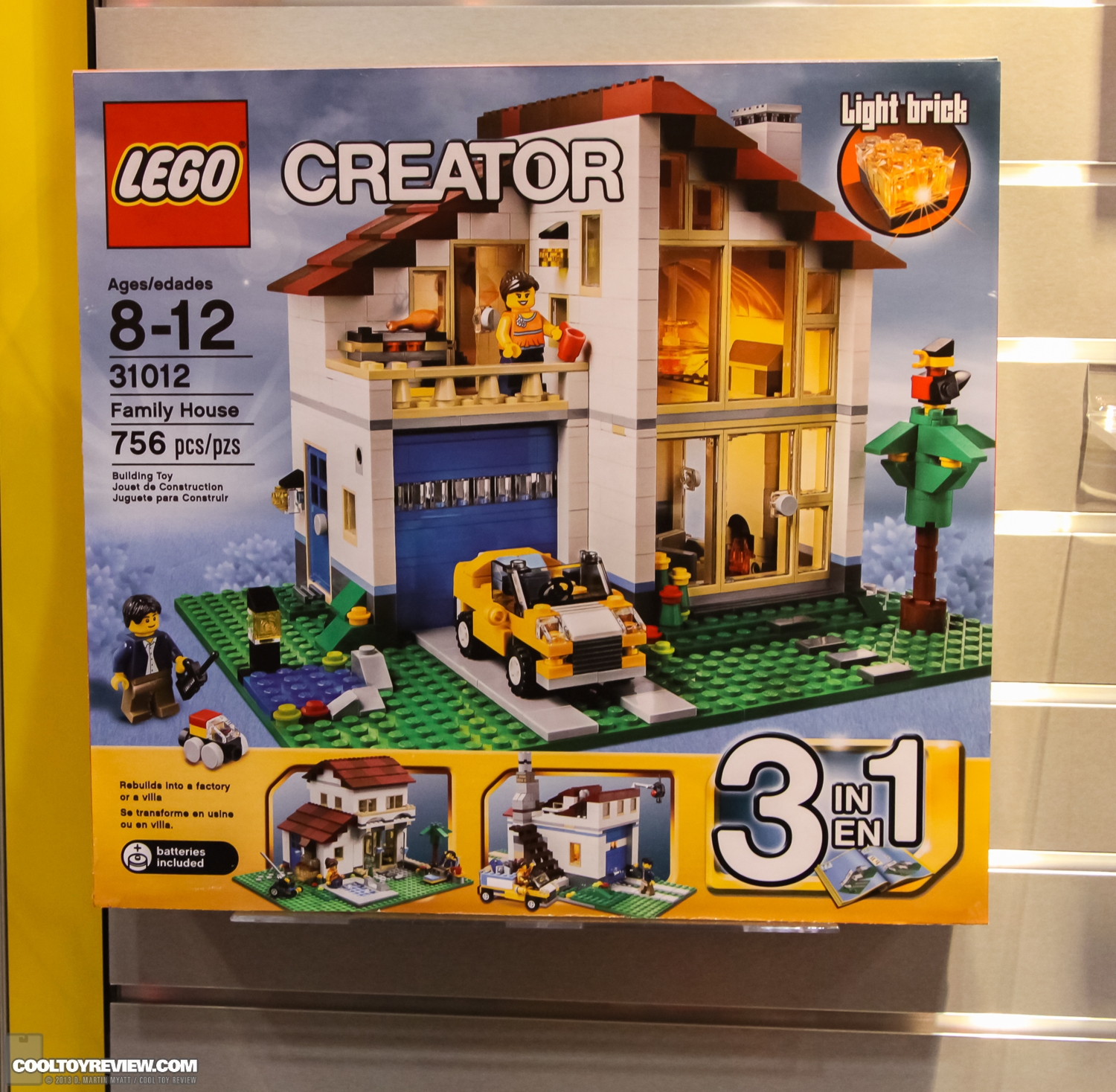 Hasbro_2013_International_Toy_Fair_LEGO-39.jpg