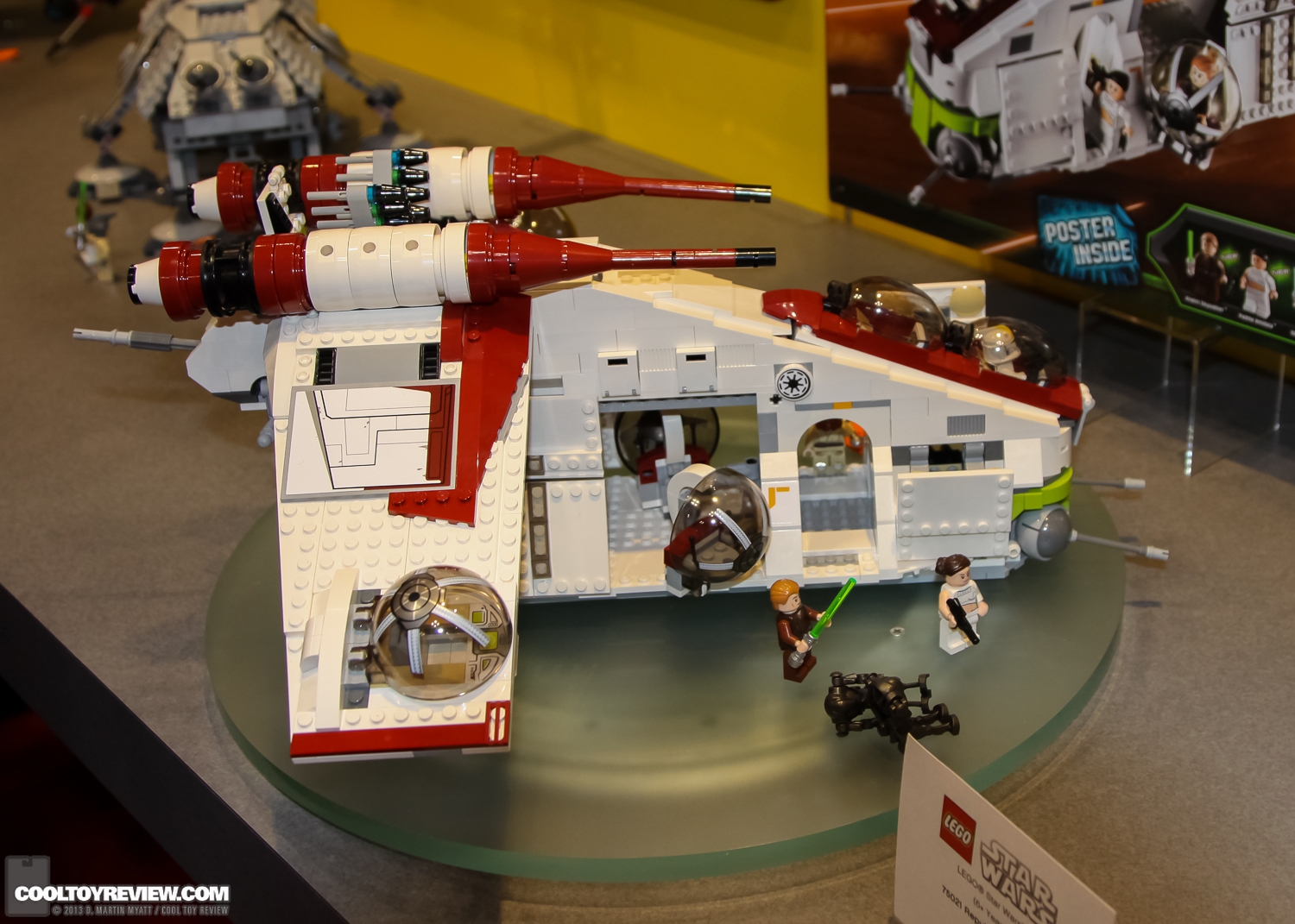 Hasbro_2013_International_Toy_Fair_LEGO-392.jpg