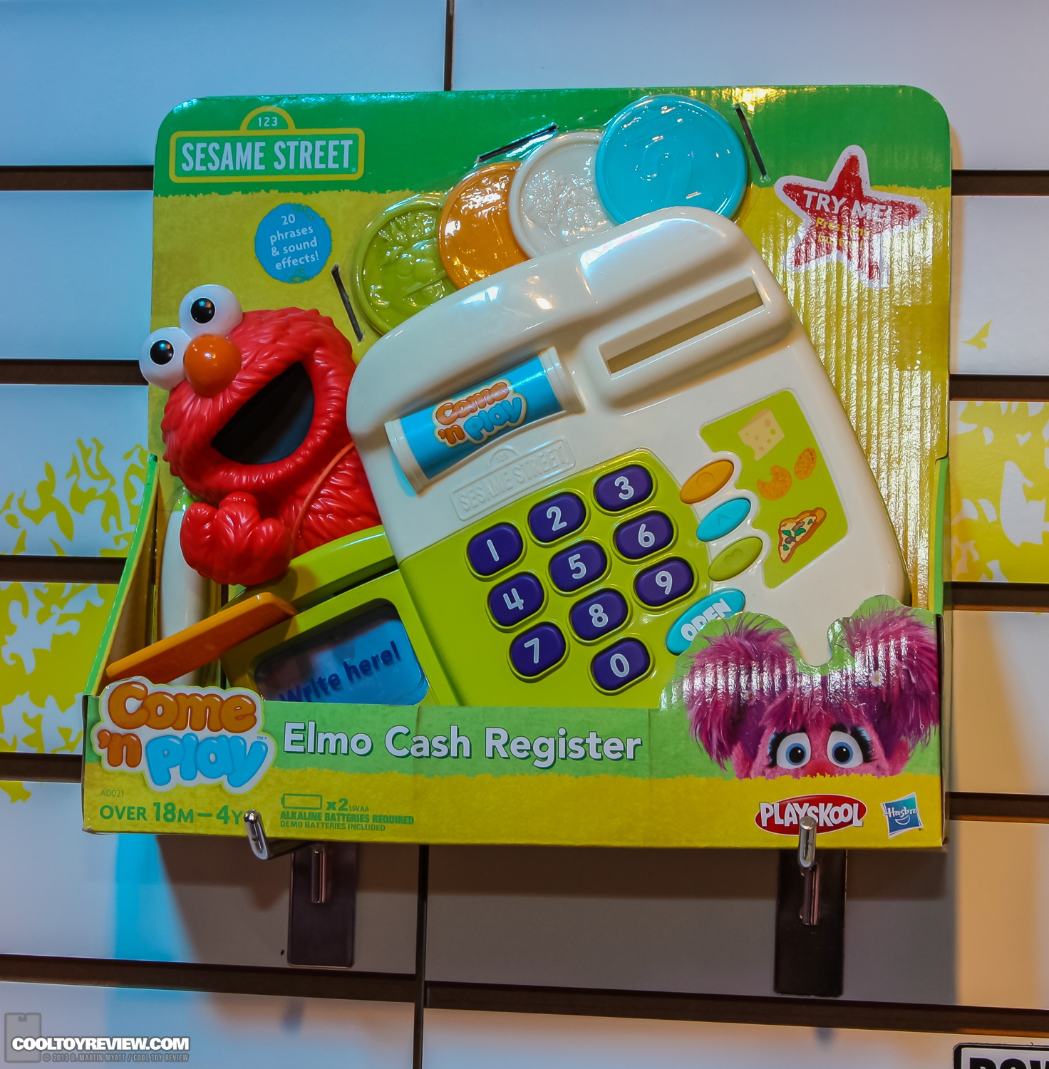 Hasbro_2013_International_Toy_Fair_Sesame_Street-06.jpg