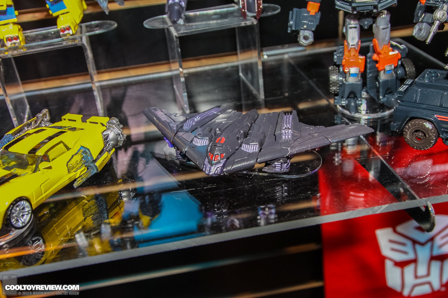 Hasbro_2013_International_Toy_Fair_Transformers-36.jpg