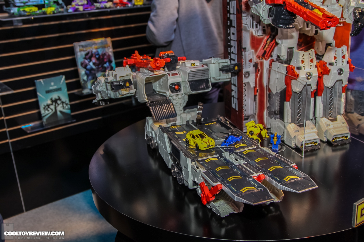 Hasbro_2013_International_Toy_Fair_Transformers-43.jpg