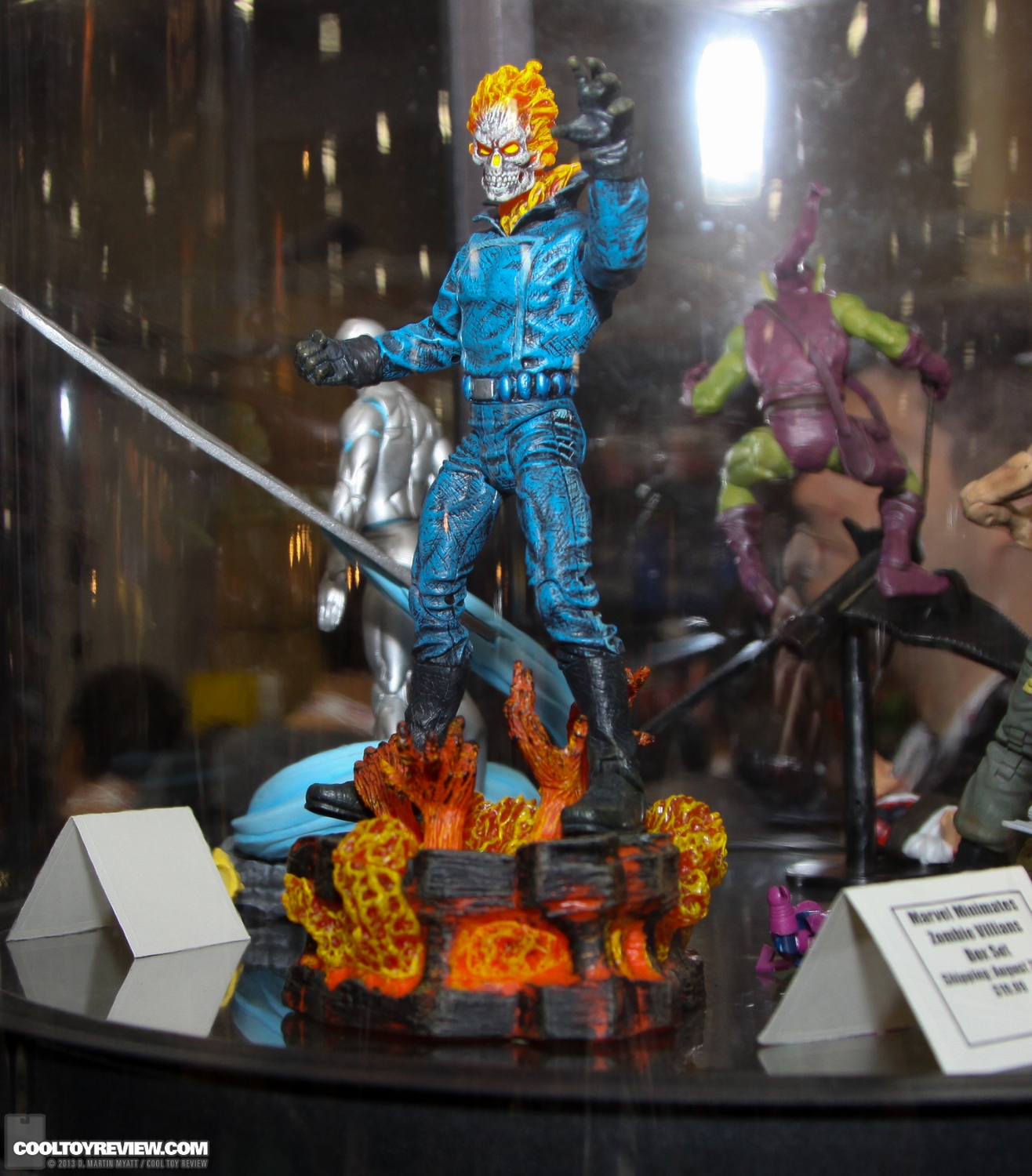 SDCC_2013_Diamond_Select_Toys_Friday-038.jpg