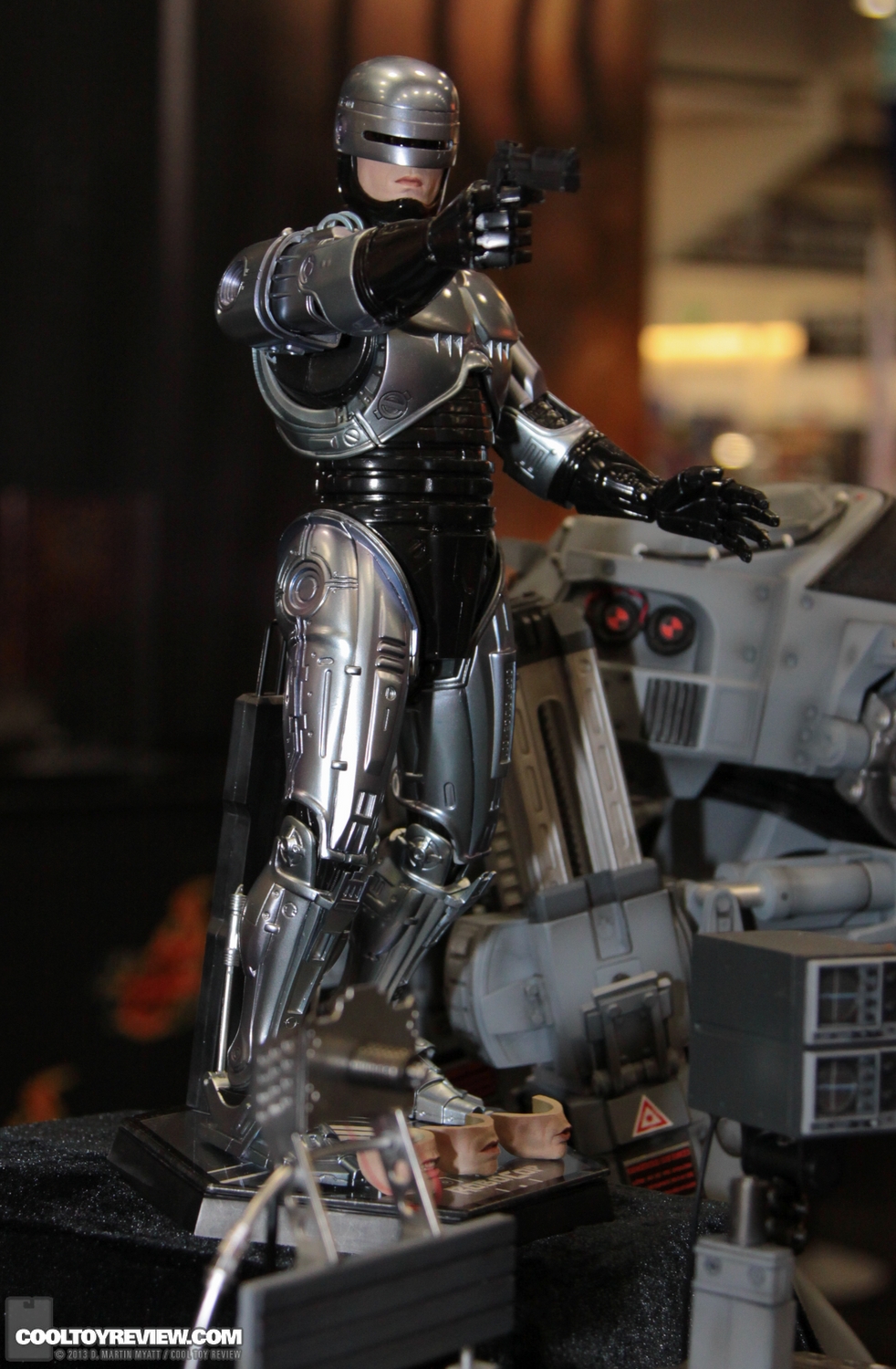SDCC_2013_Hot_Toys_Thursday-037.jpg