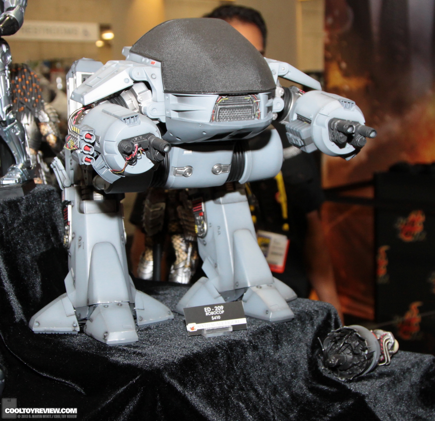 SDCC_2013_Hot_Toys_Thursday-045.jpg