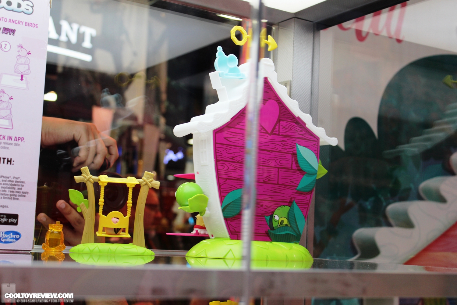 san-diego-comic-con-2014-hasbro-angry-birds-stella-telepods-011.JPG