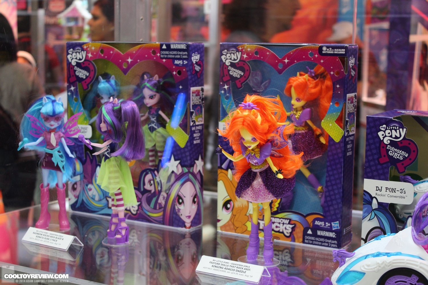 san-diego-comic-con-2014-hasbro-my-little-pony-rainbow-rocks-004.JPG