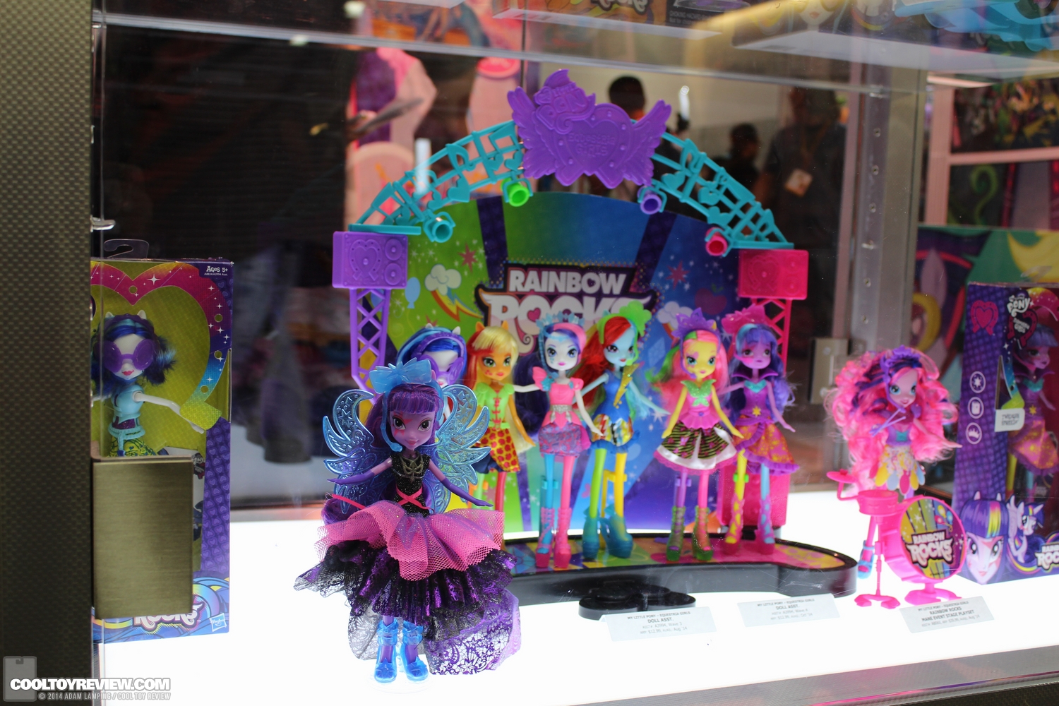 san-diego-comic-con-2014-hasbro-my-little-pony-rainbow-rocks-006.JPG