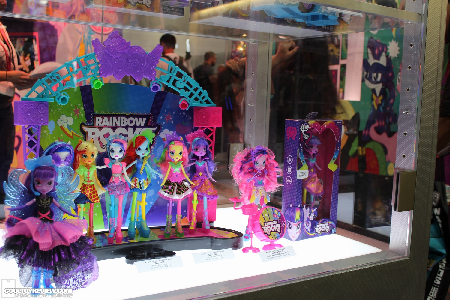 san-diego-comic-con-2014-hasbro-my-little-pony-rainbow-rocks-007.JPG