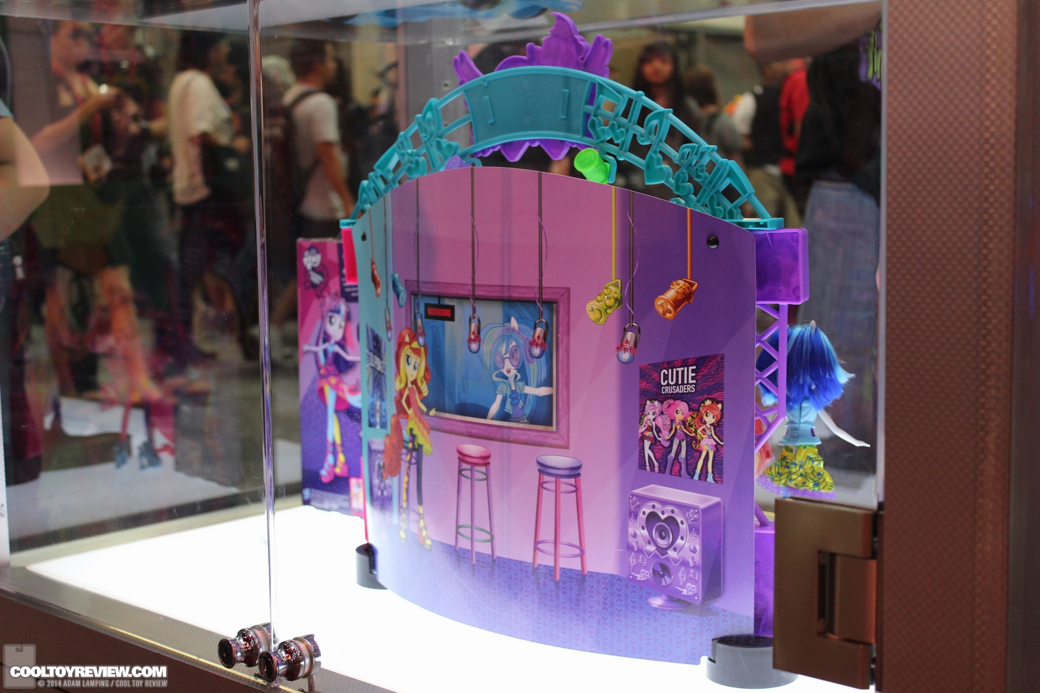 san-diego-comic-con-2014-hasbro-my-little-pony-rainbow-rocks-022.JPG