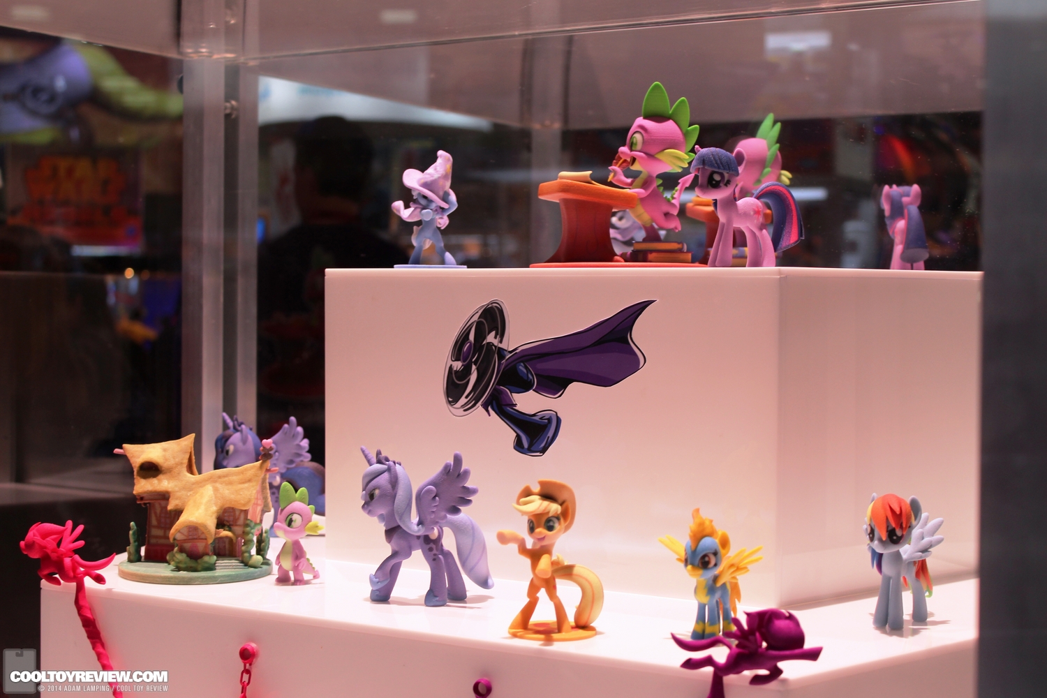 san-diego-comic-con-2014-hasbro-my-little-pony-super-fan-art-003.JPG