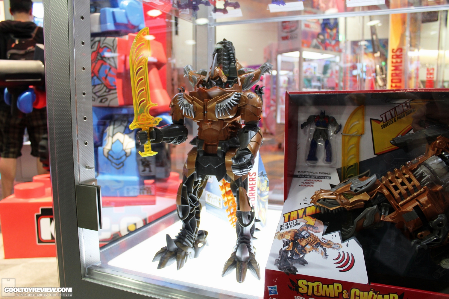 san-diego-comic-con-2014-hasbro-transformers-023.JPG