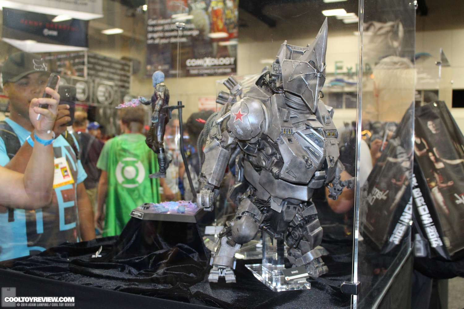 san-diego-comic-con-2014-hot-toys-067.JPG