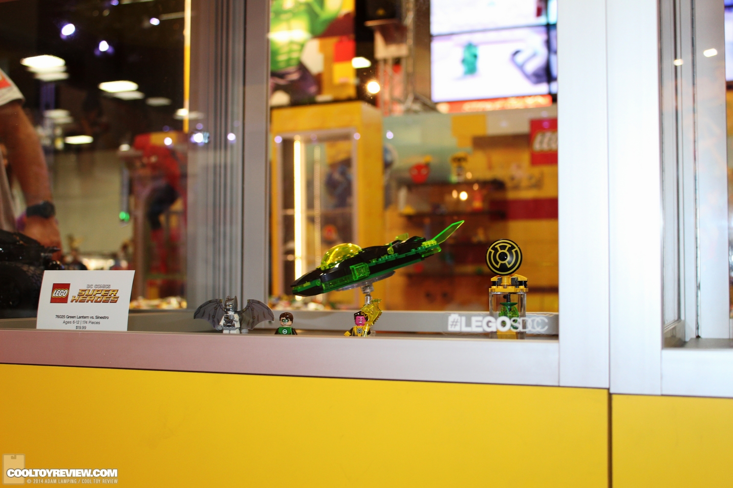 san-diego-comic-con-2014-lego-008.JPG