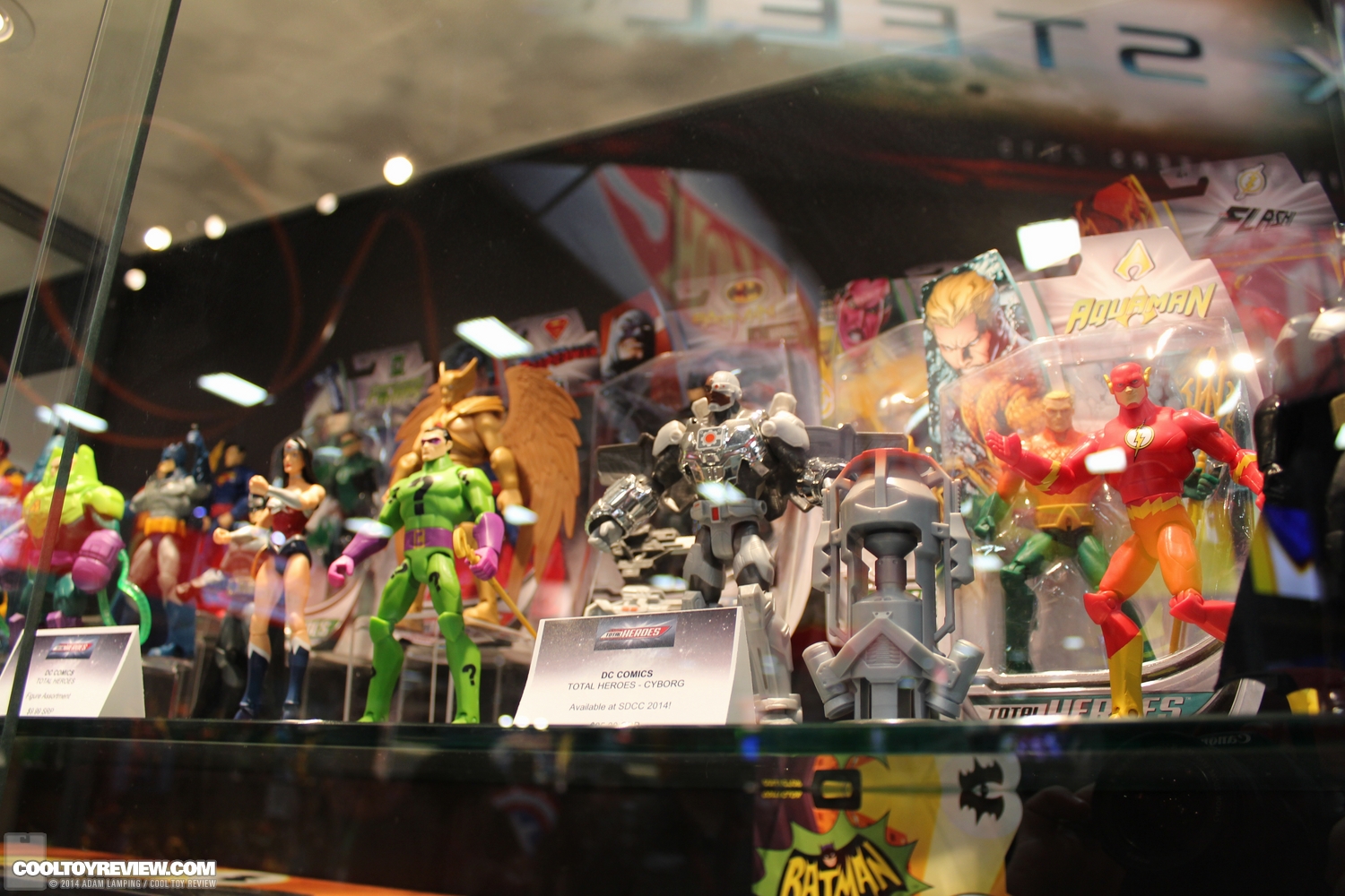 san-diego-comic-con-2014-mattel-dc-universe-040.JPG