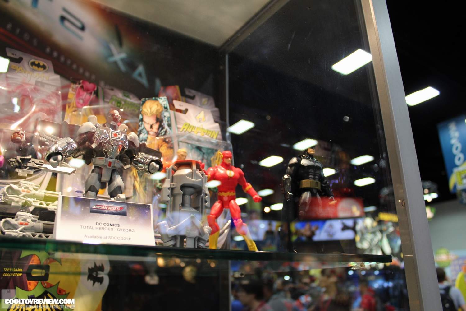 san-diego-comic-con-2014-mattel-dc-universe-041.JPG